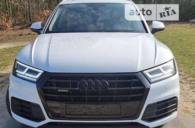 Позашляховик / Кросовер Audi Q5 2019 в Києві