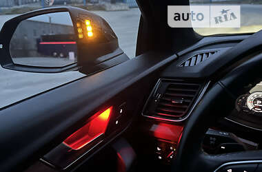 Позашляховик / Кросовер Audi Q5 2020 в Чернівцях