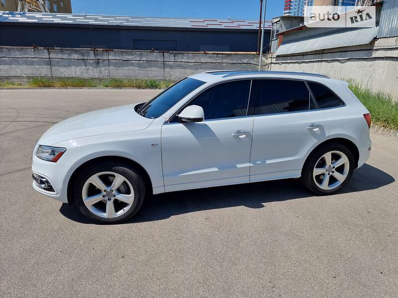 Внедорожник / Кроссовер Audi Q5 2015 в Киеве