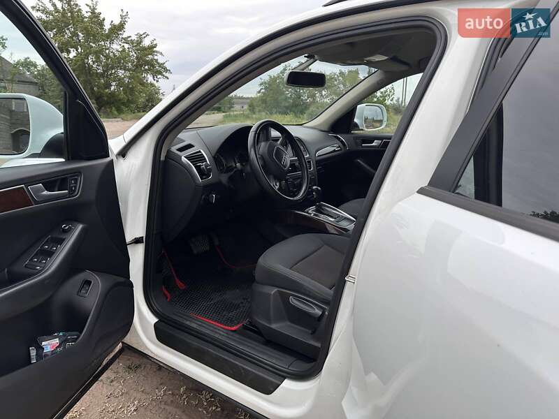 Внедорожник / Кроссовер Audi Q5 2011 в Новом Буге