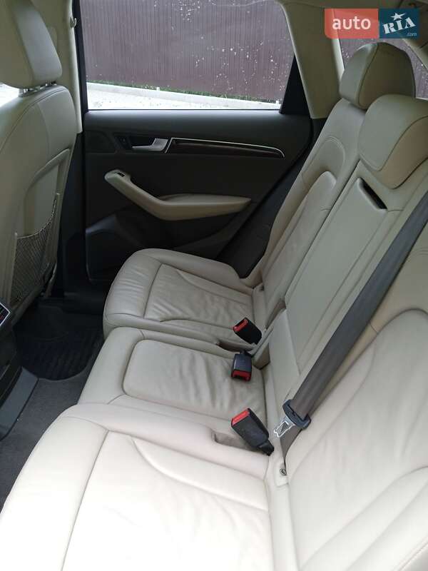 Внедорожник / Кроссовер Audi Q5 2011 в Верховине