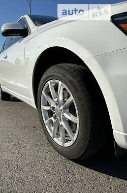 Внедорожник / Кроссовер Audi Q5 2011 в 