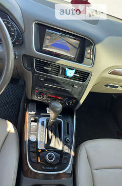 Внедорожник / Кроссовер Audi Q5 2011 в 