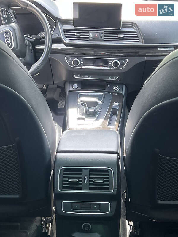 Позашляховик / Кросовер Audi Q5 2017 в Гусятині фото 59 Позашляховик / Кросовер Audi Q5 2017 в Гусятині
