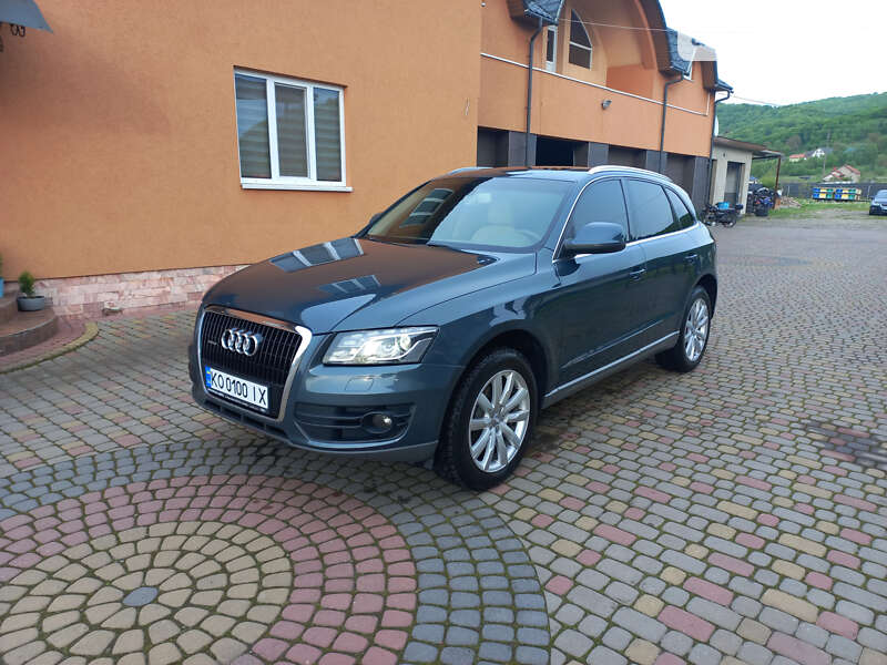 Внедорожник / Кроссовер Audi Q5 2009 в Тячеве