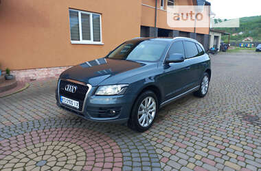 Позашляховик / Кросовер Audi Q5 2009 в Тячеві