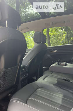 Внедорожник / Кроссовер Audi Q5 2022 в 