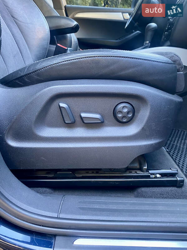Внедорожник / Кроссовер Audi Q5 2011 в Киеве