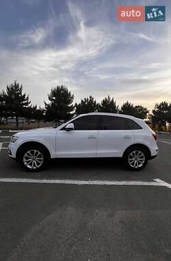 Внедорожник / Кроссовер Audi Q5 2015 в 