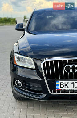 Внедорожник / Кроссовер Audi Q5 2015 в 