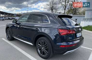 Внедорожник / Кроссовер Audi Q5 2017 в 