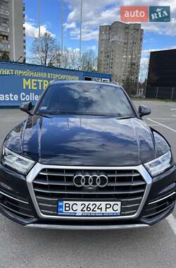 Внедорожник / Кроссовер Audi Q5 2017 в 