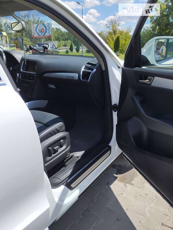 Внедорожник / Кроссовер Audi Q5 2009 в Дубно