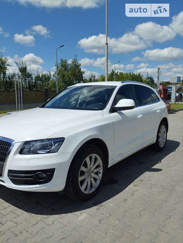Внедорожник / Кроссовер Audi Q5 2009 в Дубно