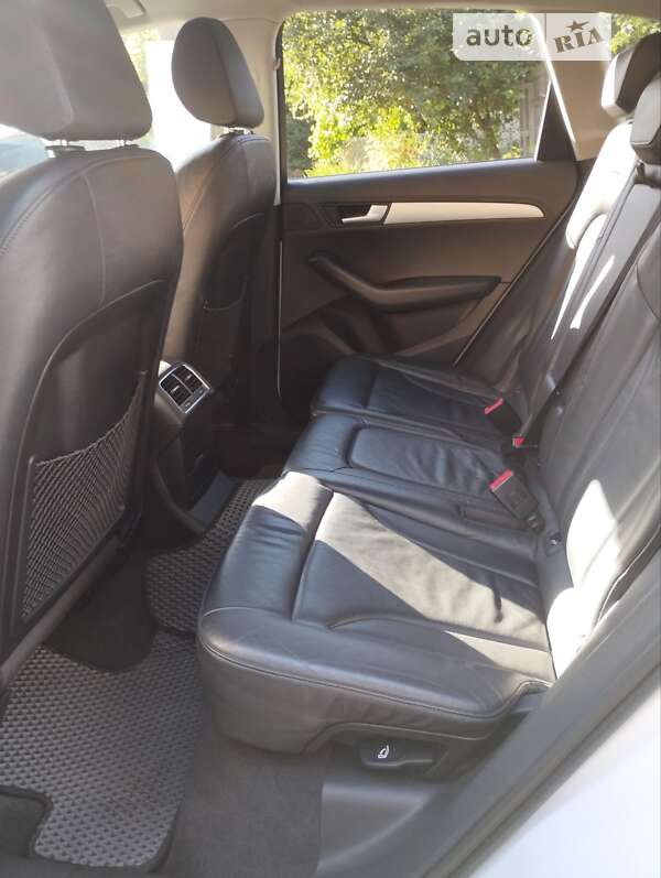 Внедорожник / Кроссовер Audi Q5 2009 в Дубно