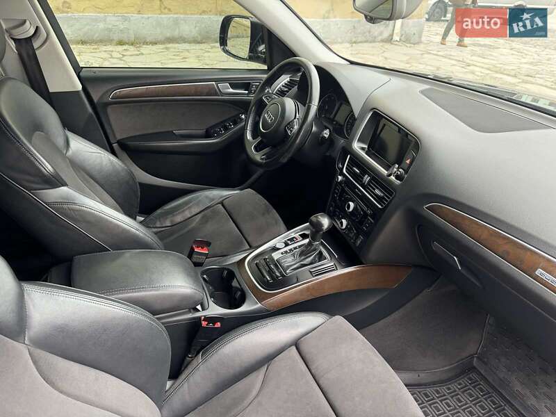 Внедорожник / Кроссовер Audi Q5 2016 в Каменец-Подольском