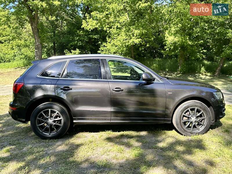 Внедорожник / Кроссовер Audi Q5 2012 в Киеве