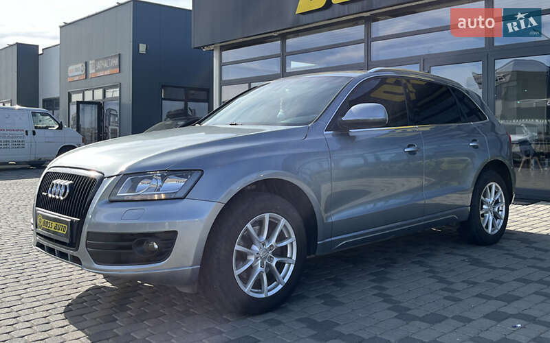 Внедорожник / Кроссовер Audi Q5 2010 в Мукачево