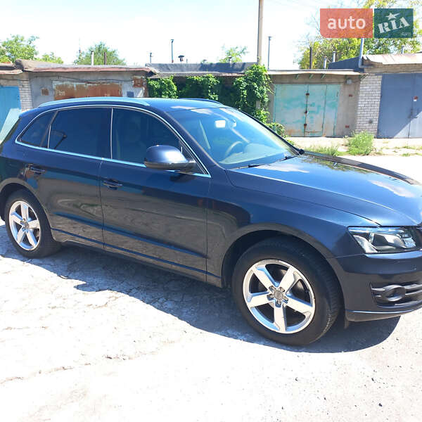 Внедорожник / Кроссовер Audi Q5 2011 в Запорожье