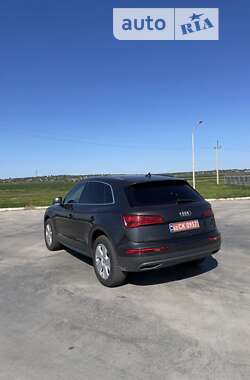 Позашляховик / Кросовер Audi Q5 2018 в Вознесенську