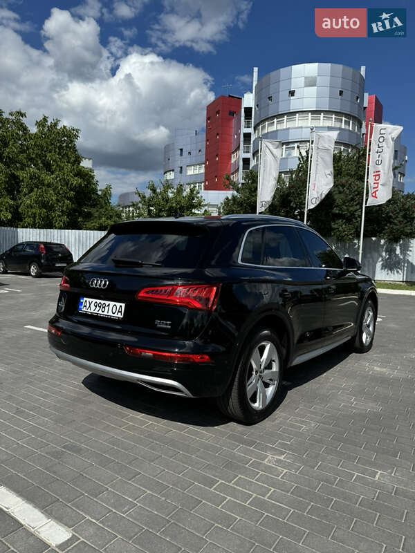 Внедорожник / Кроссовер Audi Q5 2018 в Харькове