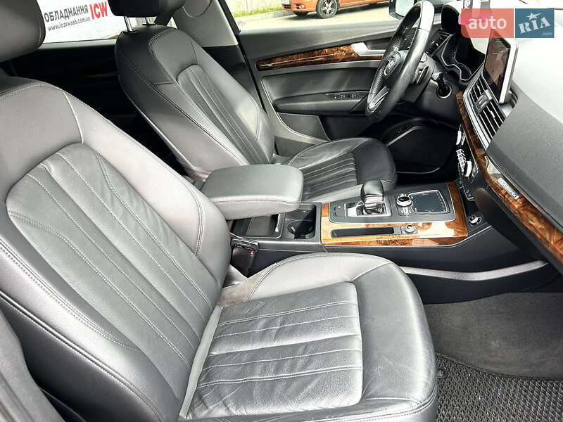 Внедорожник / Кроссовер Audi Q5 2017 в Хмельницком