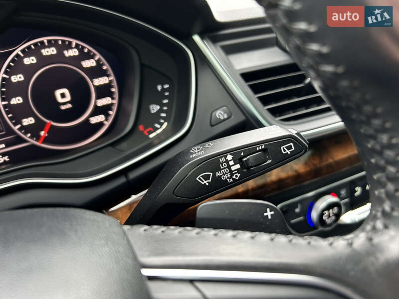 Внедорожник / Кроссовер Audi Q5 2017 в Хмельницком