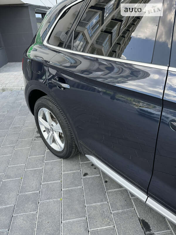 Внедорожник / Кроссовер Audi Q5 2017 в Трускавце