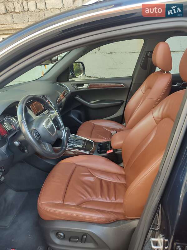 Внедорожник / Кроссовер Audi Q5 2010 в Ужгороде фото 15 Внедорожник / Кроссовер Audi Q5 2010 в Ужгороде