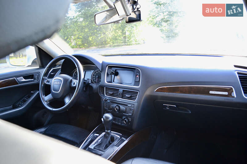 Внедорожник / Кроссовер Audi Q5 2011 в Ровно