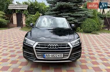Позашляховик / Кросовер Audi Q5 2018 в 