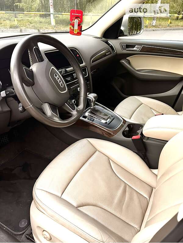 Внедорожник / Кроссовер Audi Q5 2015 в Ровно