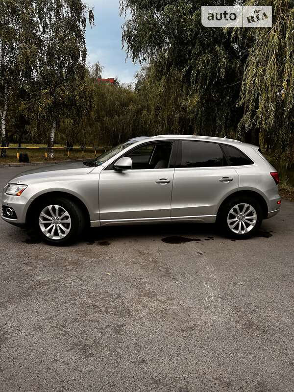 Внедорожник / Кроссовер Audi Q5 2015 в Ровно