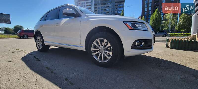 Позашляховик / Кросовер Audi Q5 2015 в Києві