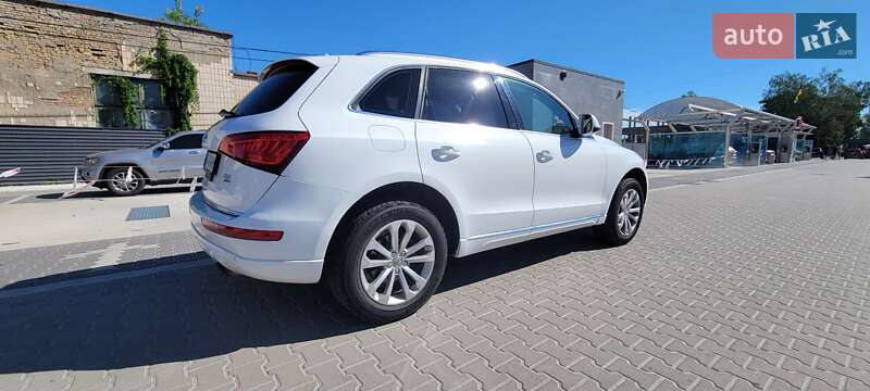 Позашляховик / Кросовер Audi Q5 2015 в Києві