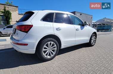 Внедорожник / Кроссовер Audi Q5 2015 в 