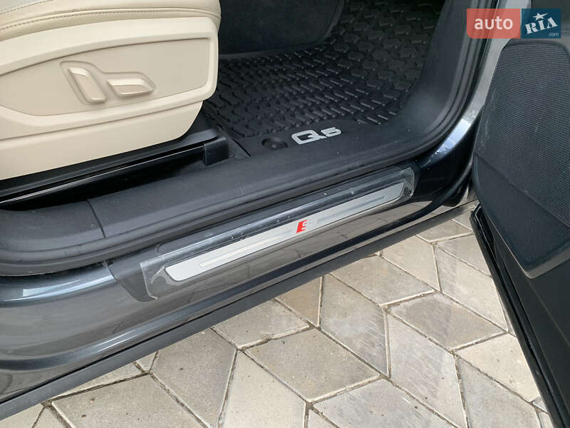 Внедорожник / Кроссовер Audi Q5 2022 в Одессе