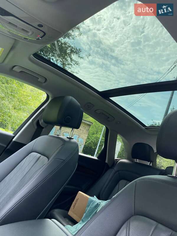 Внедорожник / Кроссовер Audi Q5 2017 в Киеве