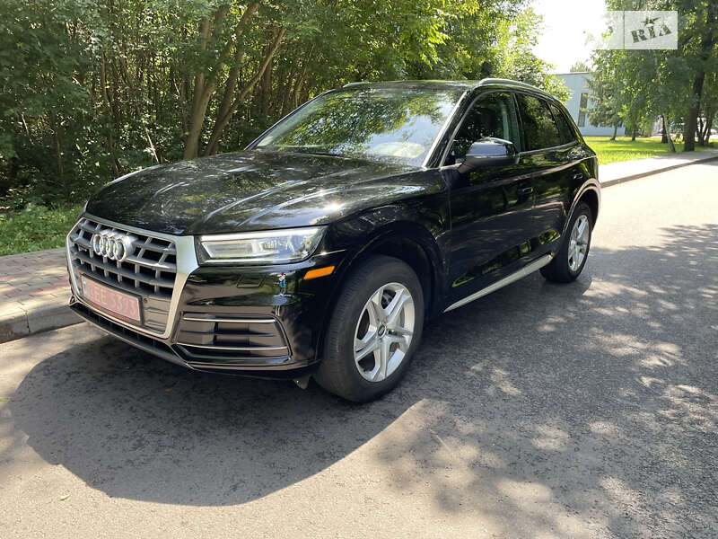 Внедорожник / Кроссовер Audi Q5 2017 в Луцке