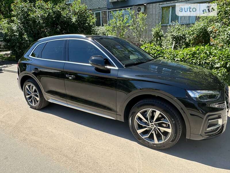 Внедорожник / Кроссовер Audi Q5 2021 в Днепре