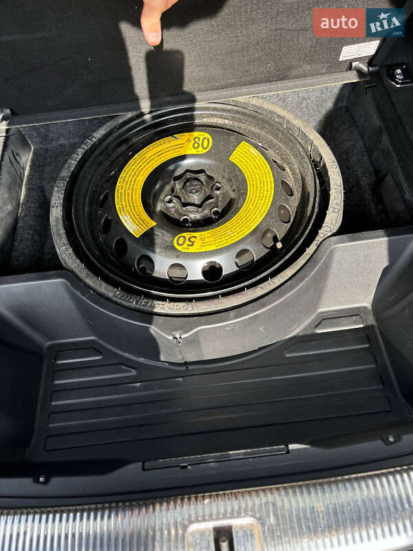 Внедорожник / Кроссовер Audi Q5 2015 в Стрые