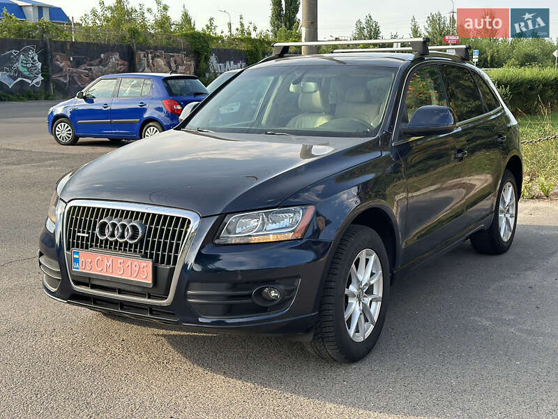 Внедорожник / Кроссовер Audi Q5 2010 в Луцке