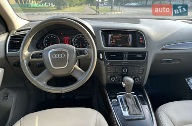 Внедорожник / Кроссовер Audi Q5 2010 в Луцке