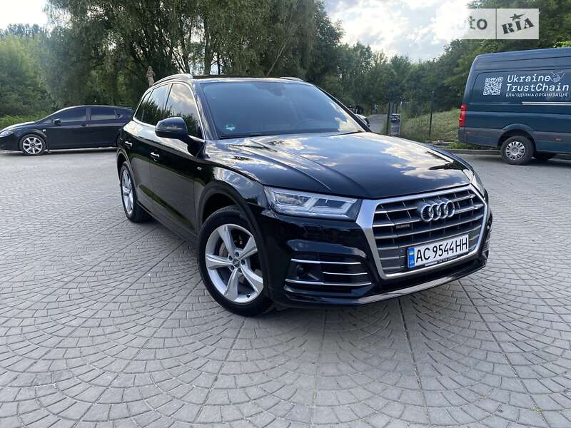 Внедорожник / Кроссовер Audi Q5 2017 в Луцке