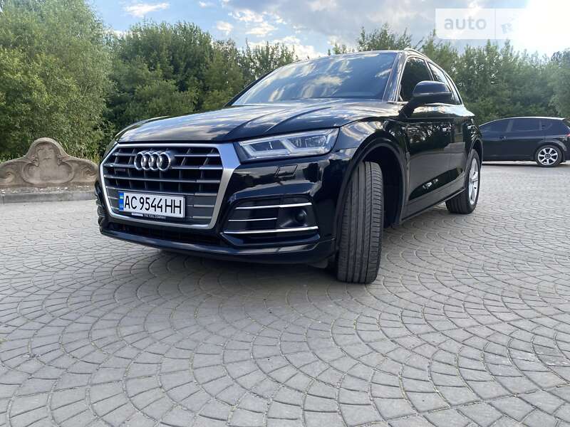 Внедорожник / Кроссовер Audi Q5 2017 в Луцке