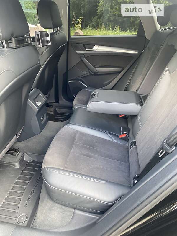 Внедорожник / Кроссовер Audi Q5 2017 в Луцке