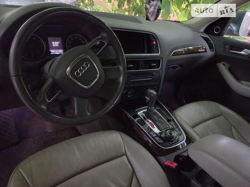 Внедорожник / Кроссовер Audi Q5 2011 в Луцке