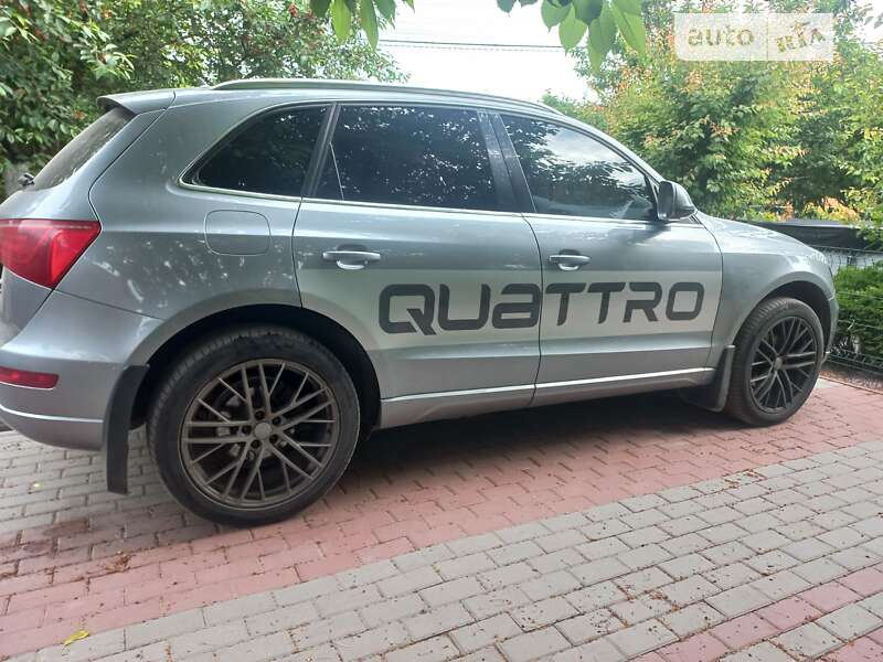 Внедорожник / Кроссовер Audi Q5 2011 в Луцке