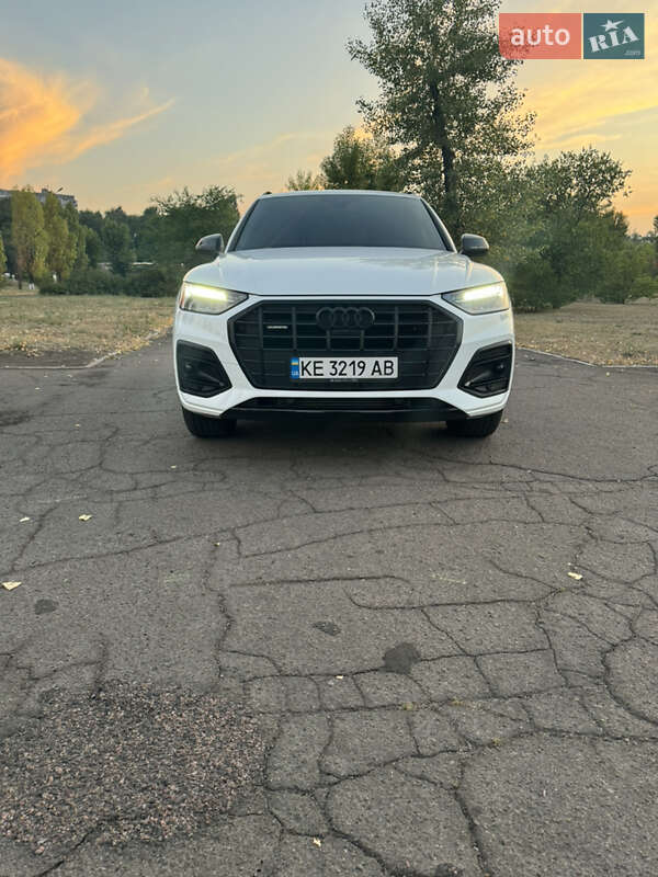 Внедорожник / Кроссовер Audi Q5 2021 в Каменском