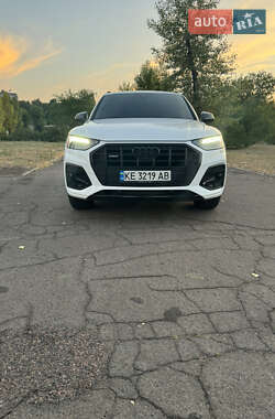 Внедорожник / Кроссовер Audi Q5 2021 в 